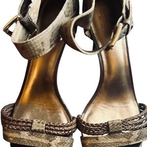 Elegant Women's Tan Heels